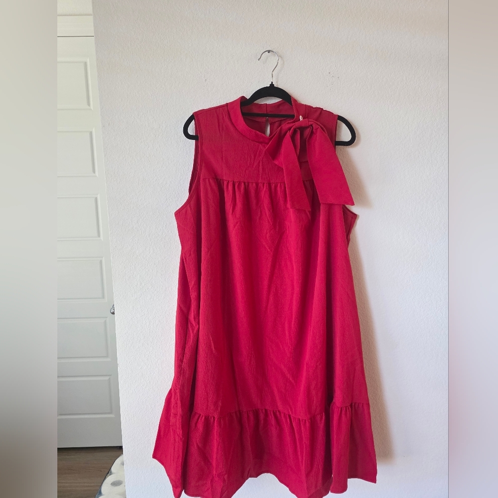 Sleeveless Red Tie-Neck Midi Dress With Pockets - Picture 10 of 10